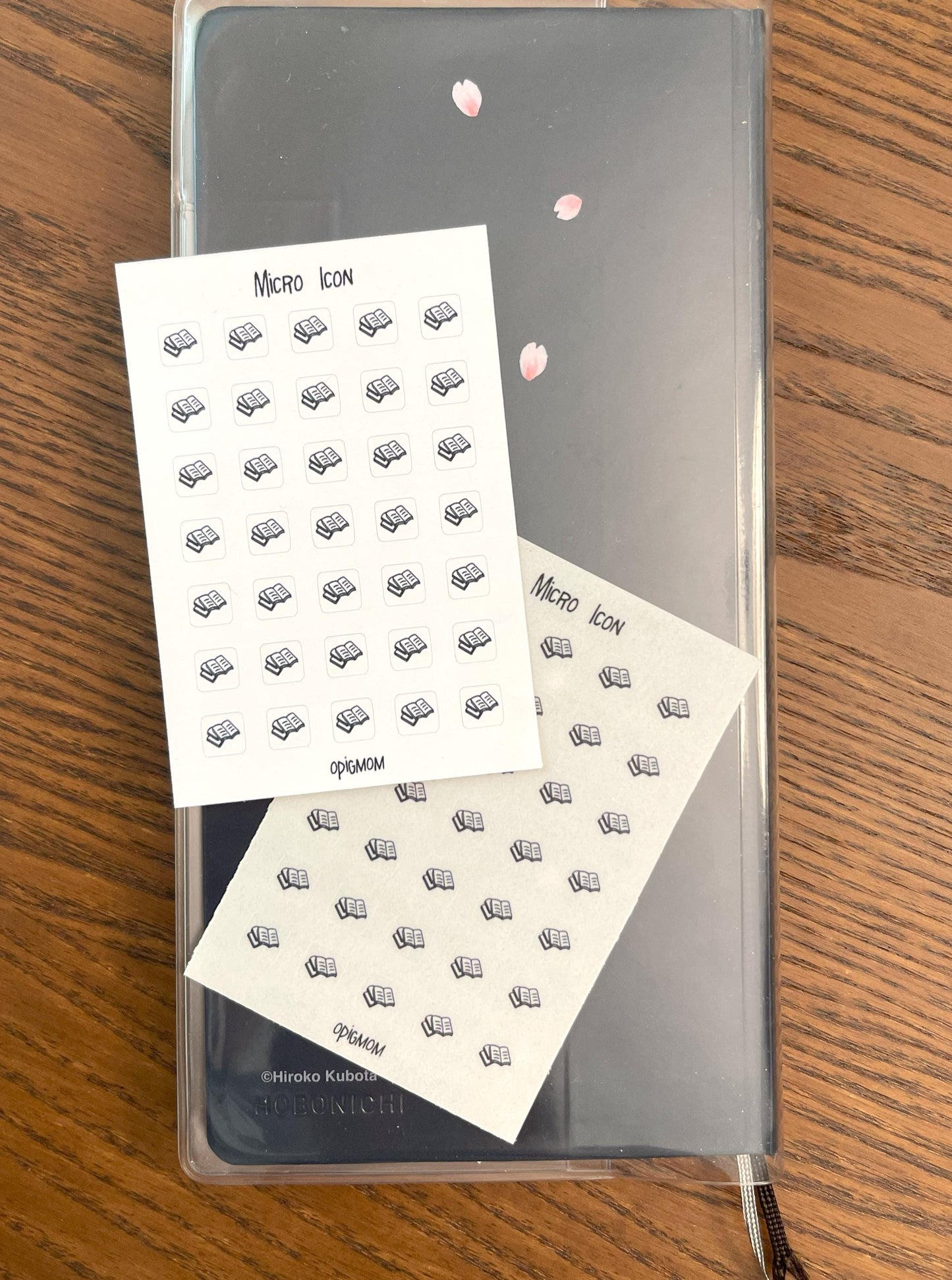 Micro Icon READING / BOOK